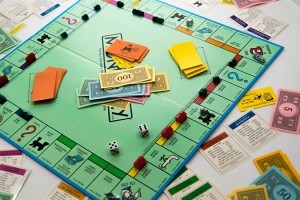 ПОЧЕМУ СТОИТ ИГРАТЬ В «МОНОПОЛИЮ»? ТРИ ПРИЧИНЫ! ПОЧЕМУ СТОИТ ИГРАТЬ В «МОНОПОЛИЮ»? ТРИ ПРИЧИНЫ!
